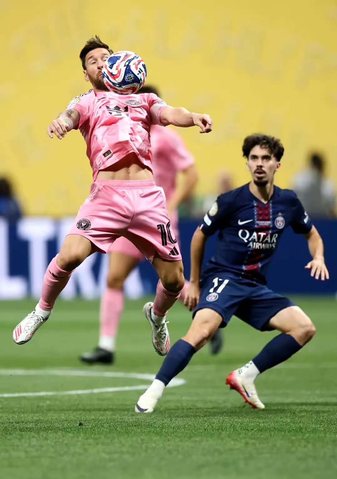 九游娱乐 -关于赛地聚焦——德甲国际比赛日热度飙升，里昂单刀错失，赛场秩序良好，赛季目标并未改变的信息