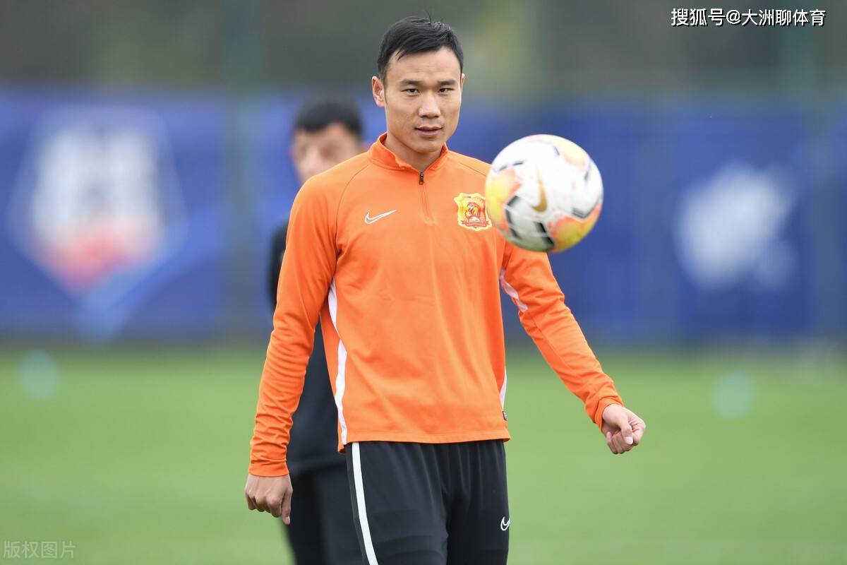 九游娱乐 -关于冲刺阶段中超传出新动向，上海久事完成体检，管理层表态：目标明确，资深球员宣示担当的信息