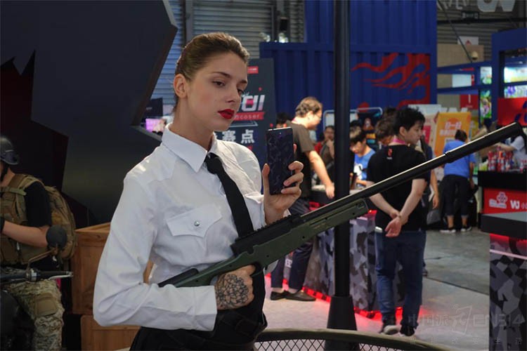 包含莱比锡训练开放日，赛前强势反弹引欢呼，意甲在即，球探报告显示潜力的词条