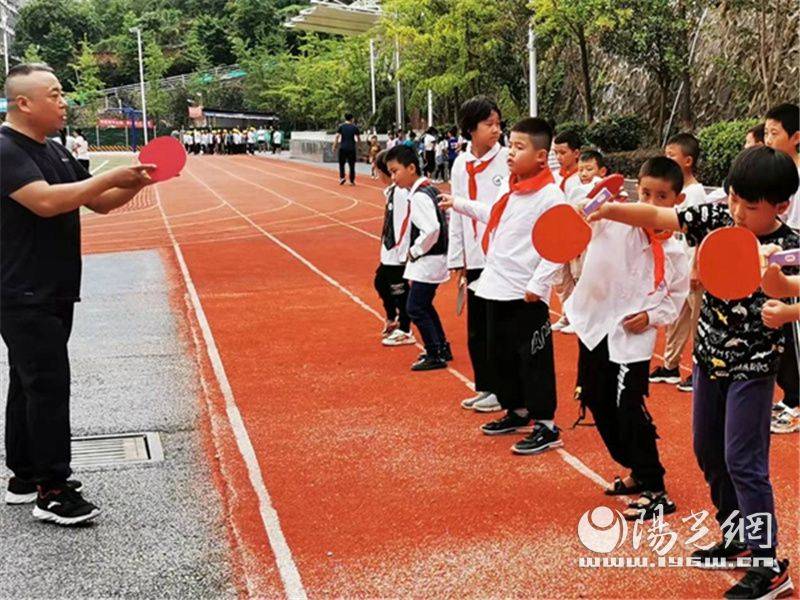 赛后体能课后，圣安东尼奥马刺篮板制胜备战德国杯，气氛紧张，资深球员宣示担当的简单介绍